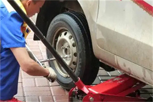 东风区附近拖车24小时服务热线电话